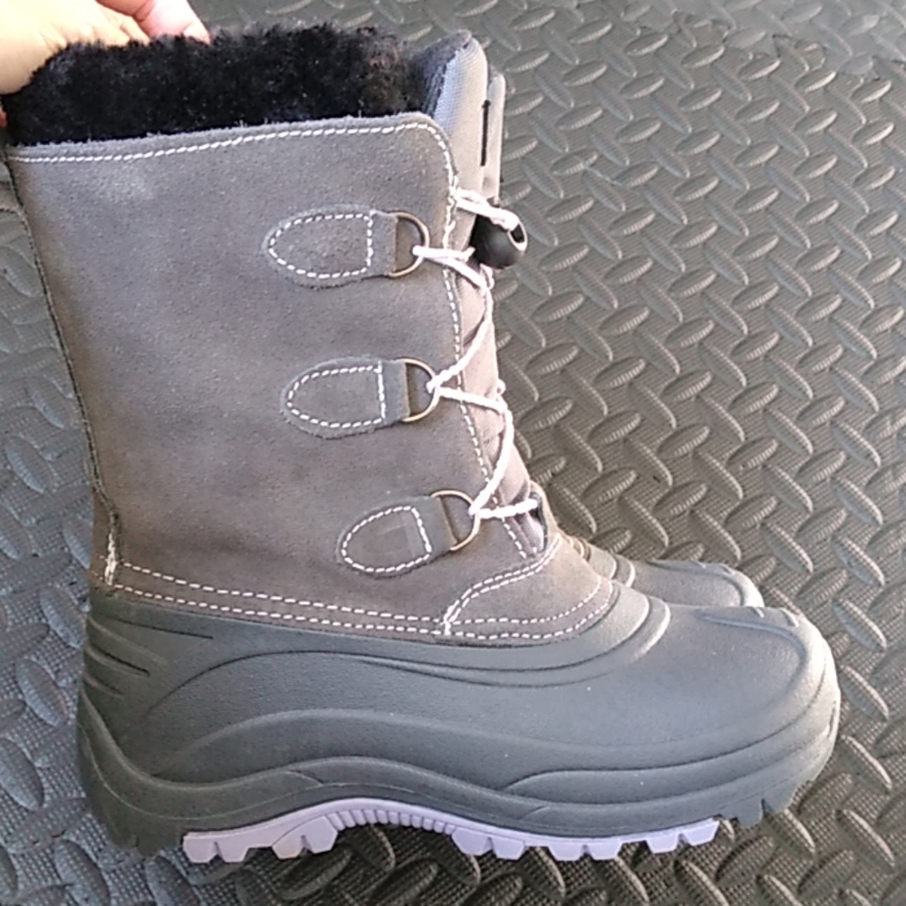 Ranger boys snow boots brand new size 3